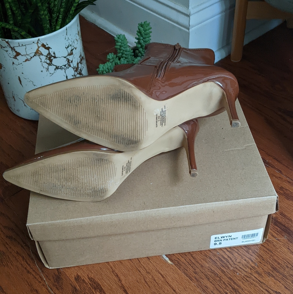 Steve Madden Elwyn Patent Ankle Boots, 9.5, Brown - Picture 8 of 13